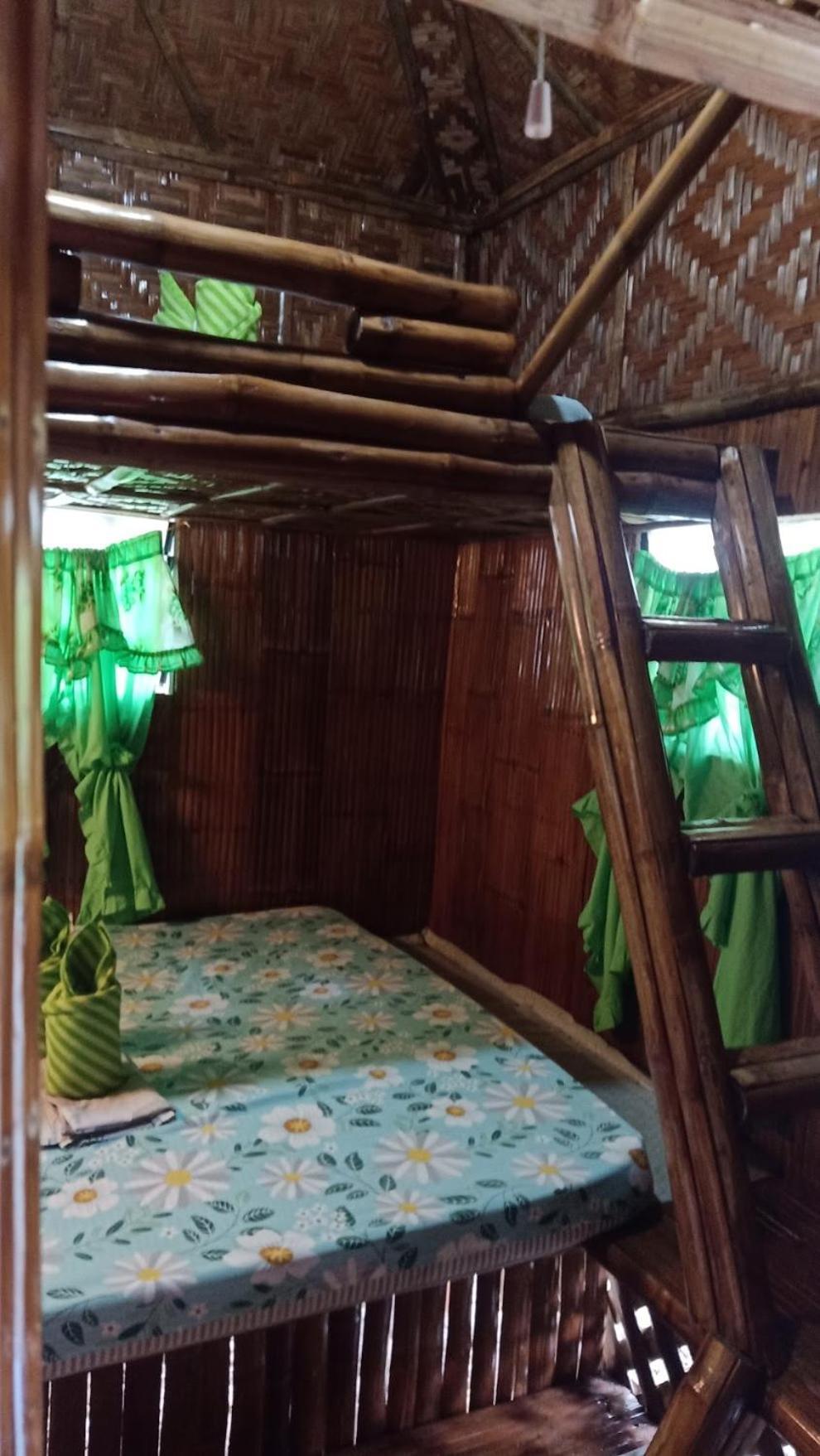 Moalboal Bamboo House / Rooms Экстерьер фото